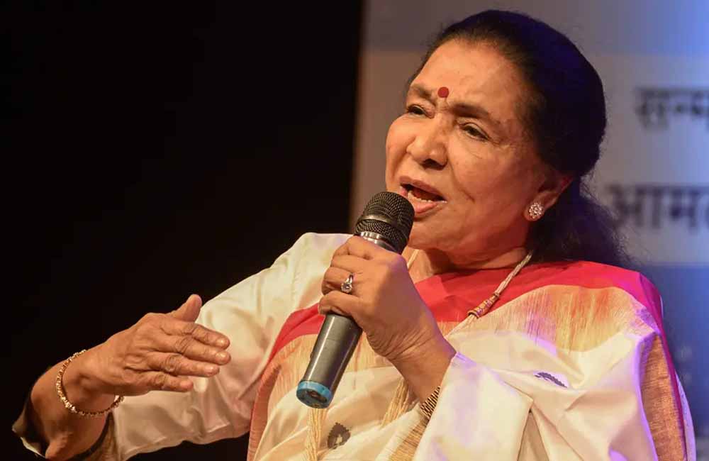 મશહૂર સિંગર આશા ભોસલેને હાર્ટ એટેક, બ્રીચ કેન્ડી હોસ્પિટલમાં ભરતી 